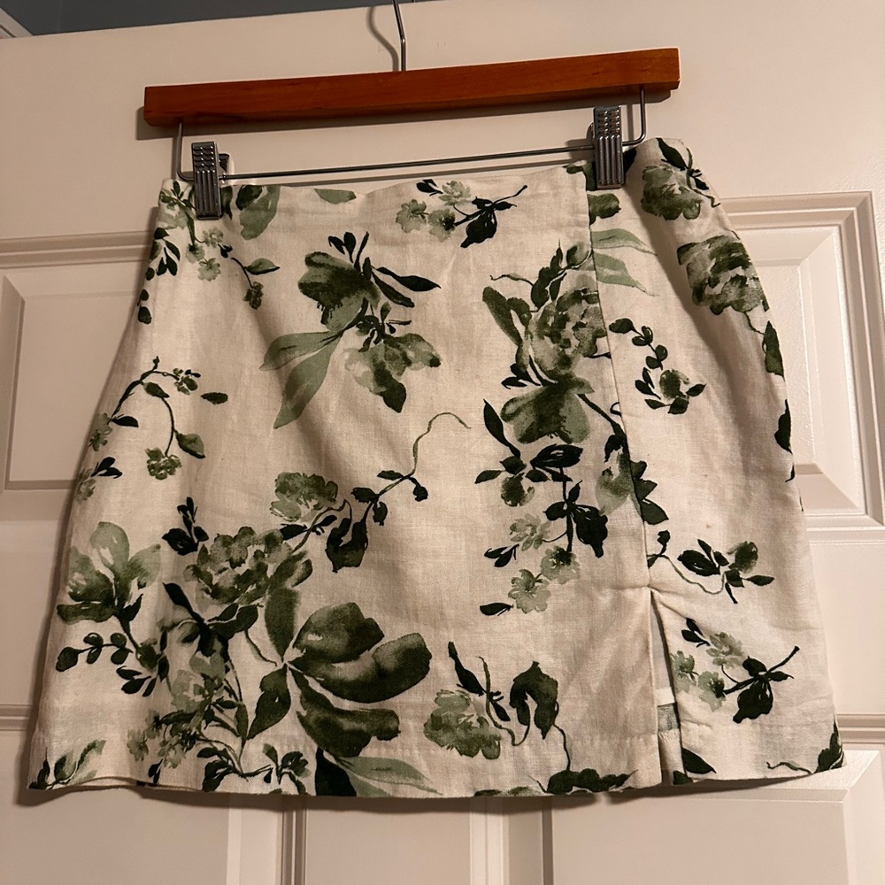 Abercrombie & Fitch Green and Cream Floral Mini Skirt